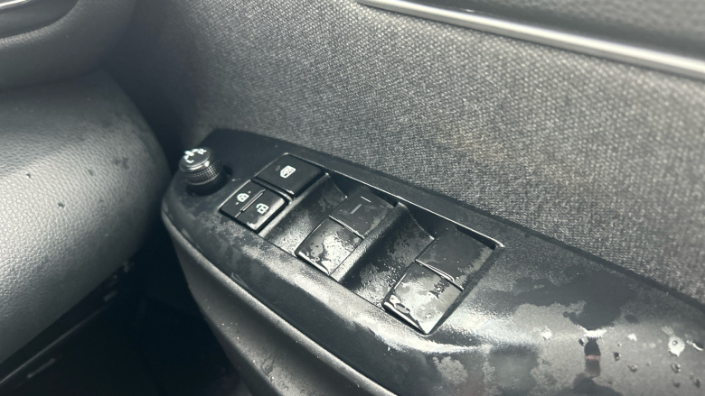 Toyota Yaris Cross 1.5 Hybrid Design 5dr CVT Hybrid Estate